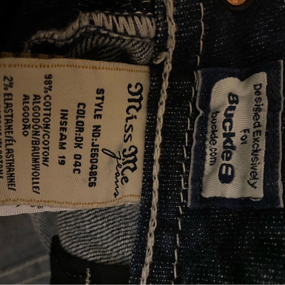 Miss Me Crop Denim Jeans Embellished Pockets JE6048C6 Size 29 - Picture 11 of 11